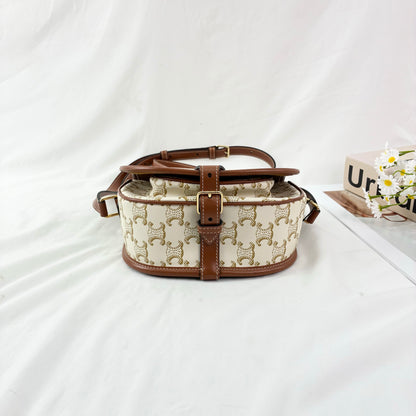 Celine Medium Folco Saddle Crossbody Bag（White Triomphe）