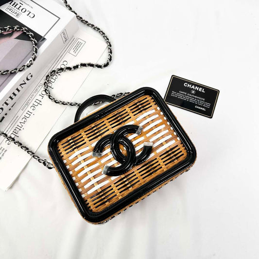 Chanel Small Vanity Case Camera Bag, 19S Cruise Collection, Raphia & Patent Calfskin, Silver-tone Metal Hardware