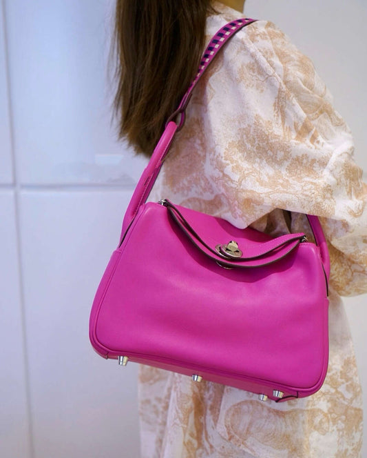Hermès Lindy 26 in Rose Pourpre Swift Leather, Palladium Hardware, C Stamp