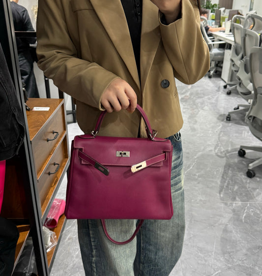Hermès Kelly 28 in Cyclamen Epsom Leather, Palladium Hardware, Circle O Stamp