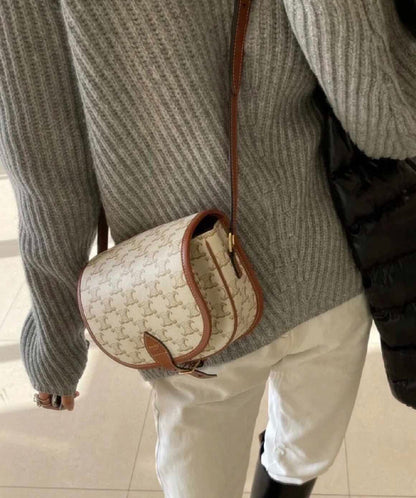 Celine Medium Folco Saddle Crossbody Bag（White Triomphe）