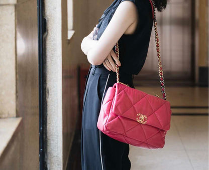Chanel Medium 19 Flap Bag, Pink Shimmer Lambskin, Two-Tone Gold & Ruthenium Mixed Hardware（20C Collection）