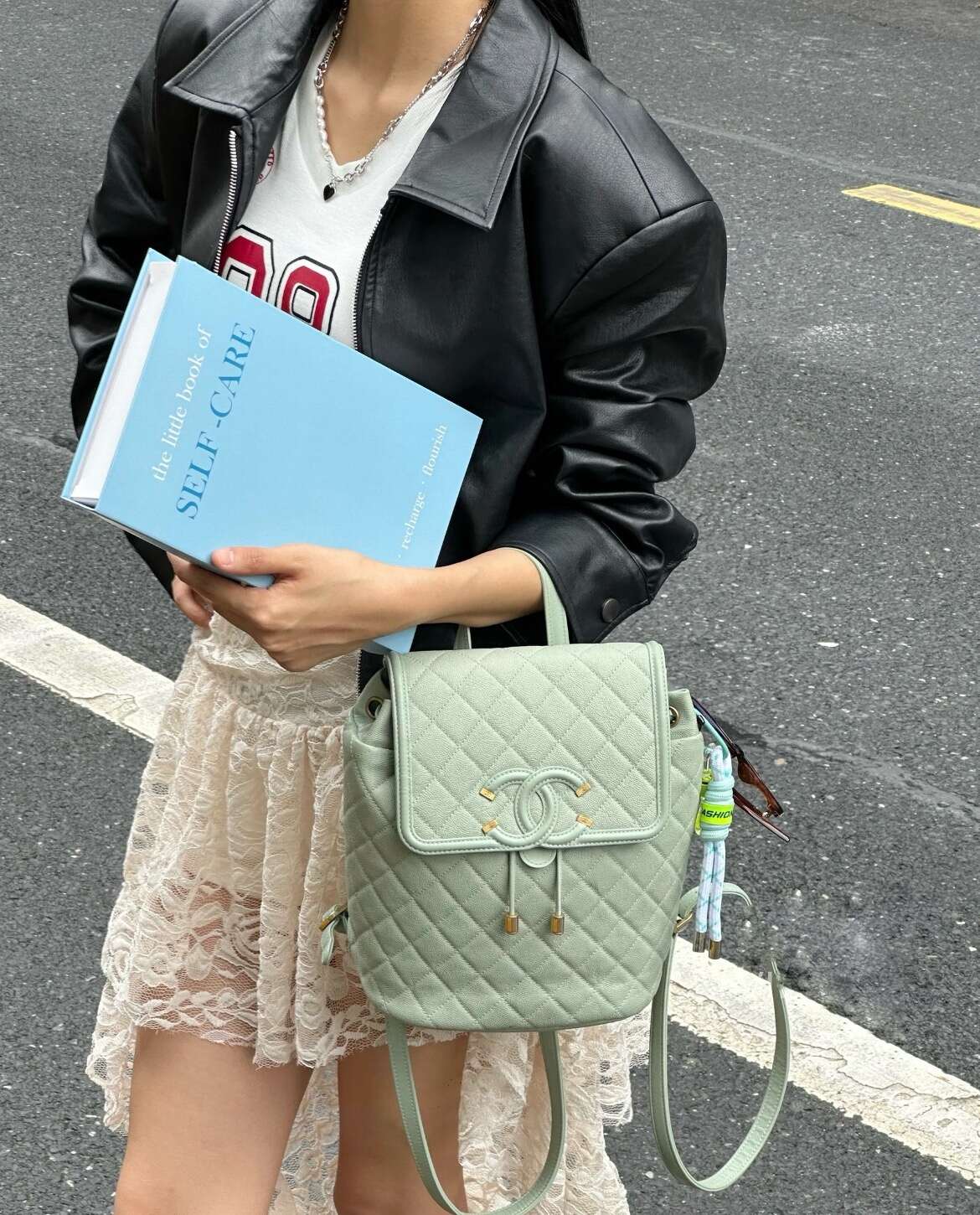 CHANEL CC Filigree Quilted Caviar Leather Drawstring Backpack（Light Green, Gold-Tone Hardware）