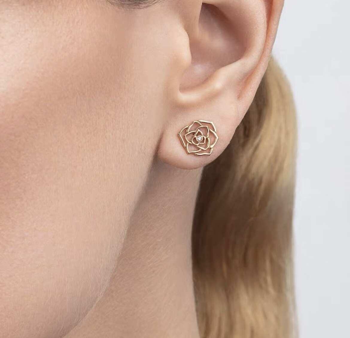 Piaget Rose 18K Rose Gold Openwork Single Diamond Stud Earrings